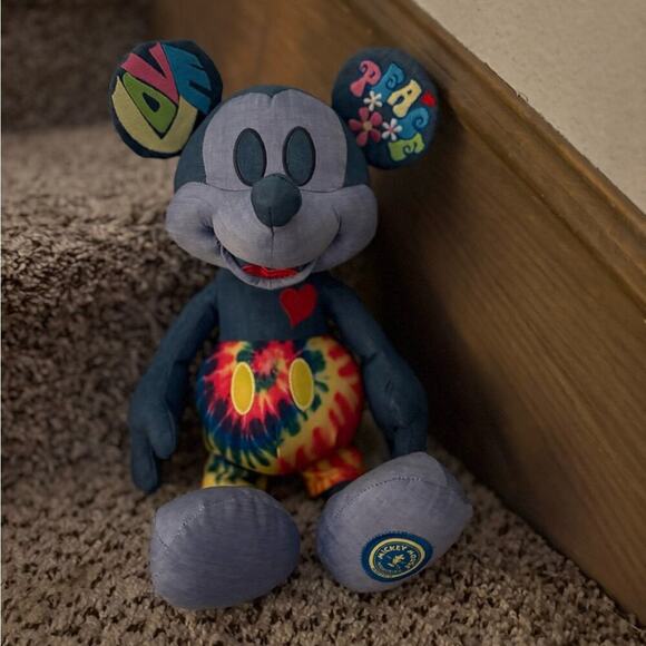 Disney Mickey Mouse Memories June Limited Release Plush limited edition NWT - Picture 2 of 8
